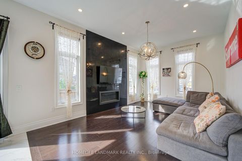Photo 20 at 14 Greywacke Street, Oak Ridges, Richmond Hill