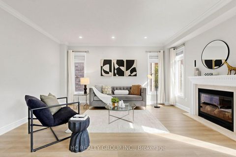 Photo 4 at 43 Randolph Drive, Patterson, Vaughan