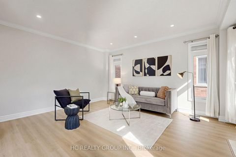 Photo 6 at 43 Randolph Drive, Patterson, Vaughan