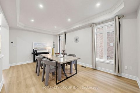 Photo 18 at 43 Randolph Drive, Patterson, Vaughan
