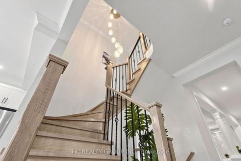Photo 21 at 43 Randolph Drive, Patterson, Vaughan
