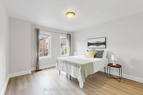 Photo 31 at 43 Randolph Drive, Patterson, Vaughan