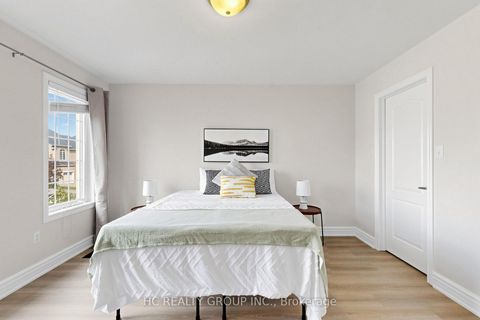 Photo 32 at 43 Randolph Drive, Patterson, Vaughan