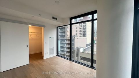 Photo 7 at 617 - 25 Richmond Street E, Yonge Corridor, Toronto