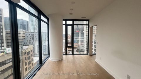 Photo 9 at 617 - 25 Richmond Street E, Yonge Corridor, Toronto