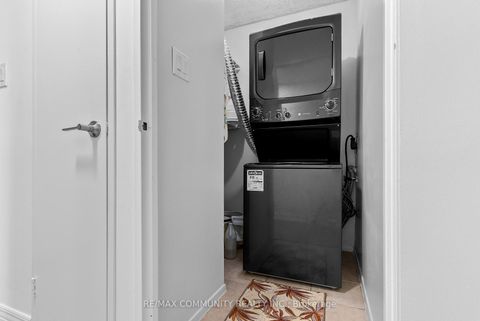 Photo 8 at 804 - 121 Trudelle Street, Eglinton East, Toronto