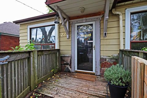 Photo 2 at 22 Haddon Avenue, Cliffside, Toronto