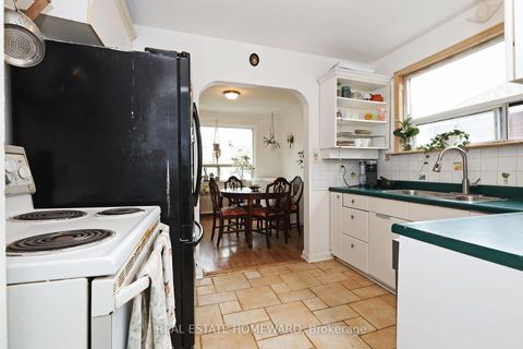 Photo 10 at 22 Haddon Avenue, Cliffside, Toronto