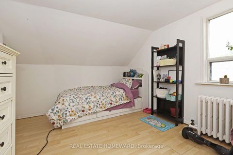Photo 13 at 22 Haddon Avenue, Cliffside, Toronto