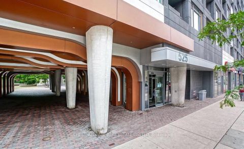 Photo 1 at 701 - 525 Adelaide Street W, Waterfront Communities C1, Toronto