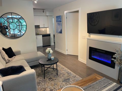Photo 11 at 701 - 525 Adelaide Street W, Waterfront Communities C1, Toronto