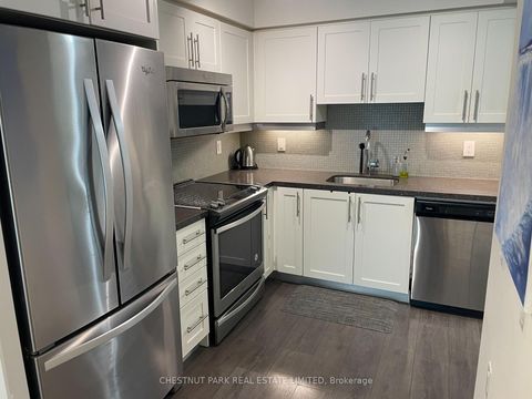 Photo 16 at 701 - 525 Adelaide Street W, Waterfront Communities C1, Toronto