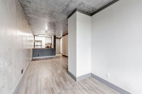 Photo 7 at 819 - 222 The Esplanade, Waterfront Communities C8, Toronto