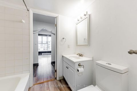 Photo 16 at 819 - 222 The Esplanade, Waterfront Communities C8, Toronto