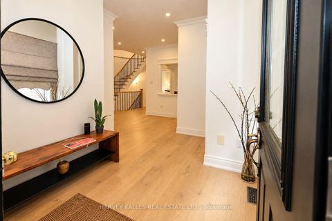 Photo 2 at 35 Water Garden Lane, Sonoma Heights, Vaughan