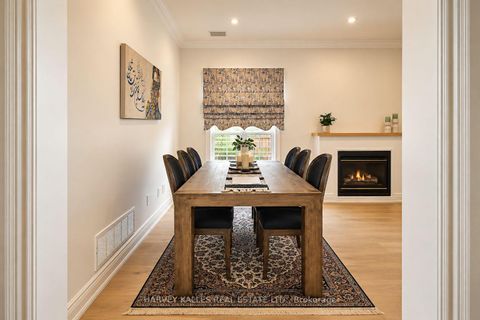 Photo 8 at 35 Water Garden Lane, Sonoma Heights, Vaughan