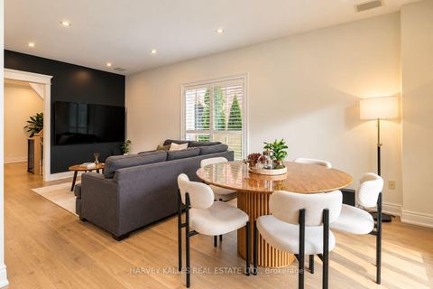 Photo 10 at 35 Water Garden Lane, Sonoma Heights, Vaughan