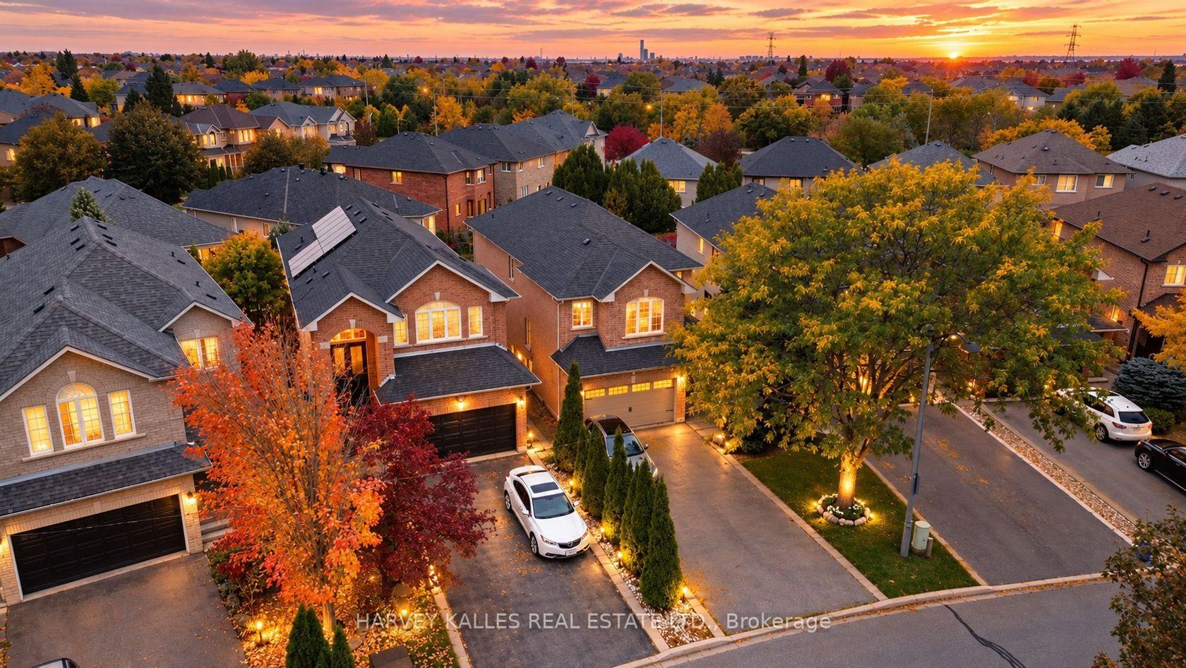 35 Water Garden Lane, Sonoma Heights, Vaughan photo number 2