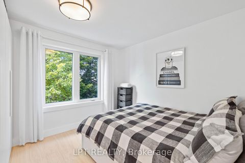 Photo 18 at 55 Laurel Avenue, Kennedy Park, Toronto