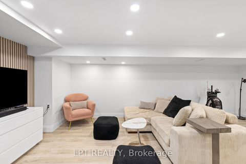 Photo 31 at 55 Laurel Avenue, Kennedy Park, Toronto