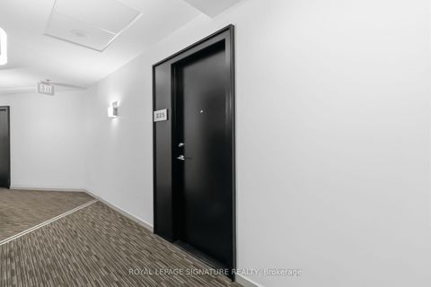 Photo 11 at 225 - 231 Fort York Boulevard, Niagara, Toronto