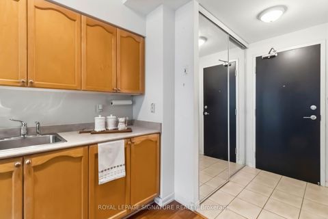 Photo 21 at 225 - 231 Fort York Boulevard, Niagara, Toronto