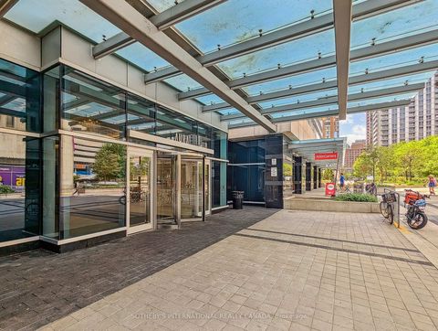 Photo 2 at 602 - 386 Yonge Street, Bay Street Corridor, Toronto