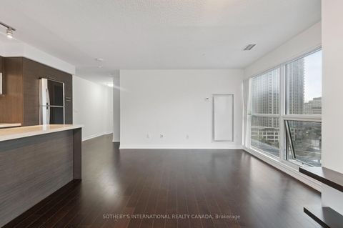 Photo 13 at 602 - 386 Yonge Street, Bay Street Corridor, Toronto