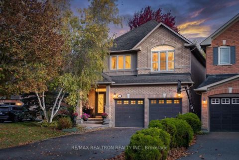 Photo 1 at 162 Estate Garden Drive, Oak Ridges, Richmond Hill