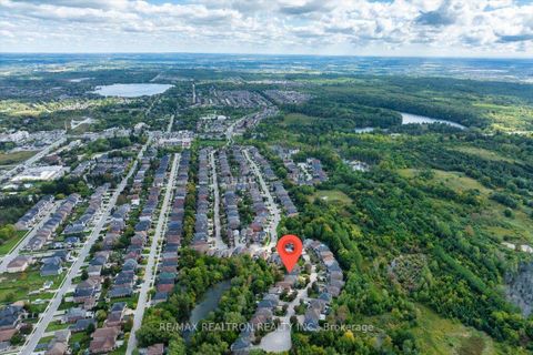 Photo 3 at 162 Estate Garden Drive, Oak Ridges, Richmond Hill