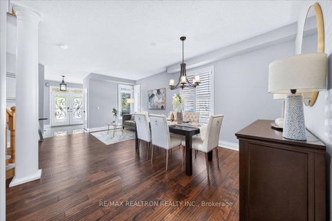 Photo 12 at 162 Estate Garden Drive, Oak Ridges, Richmond Hill