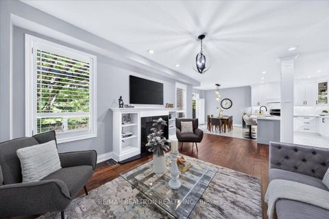 Photo 16 at 162 Estate Garden Drive, Oak Ridges, Richmond Hill