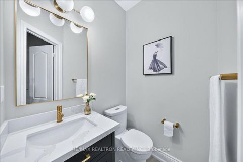 Photo 27 at 162 Estate Garden Drive, Oak Ridges, Richmond Hill