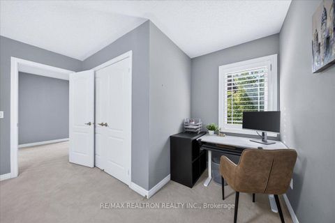 Photo 42 at 162 Estate Garden Drive, Oak Ridges, Richmond Hill