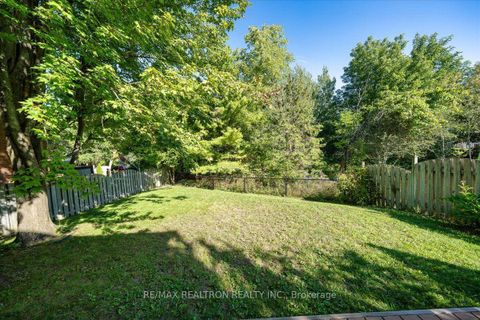 Photo 45 at 162 Estate Garden Drive, Oak Ridges, Richmond Hill