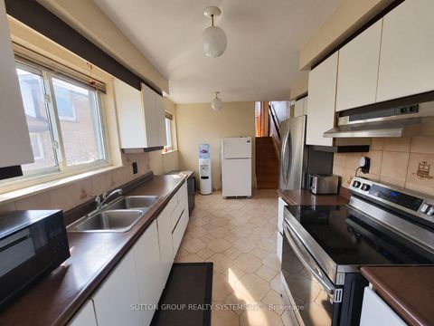 Photo 5 at 7 Pecan Court, Jane Heights, Toronto