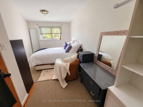 Photo 9 at 7 Pecan Court, Jane Heights, Toronto