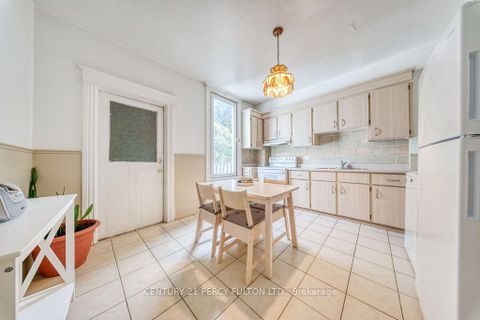 Photo 11 at 441 Delaware Avenue, Junction, Toronto