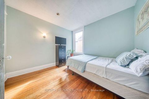 Photo 21 at 441 Delaware Avenue, Junction, Toronto