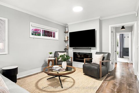 Photo 4 at 56 Christina Crescent, Maryvale, Toronto