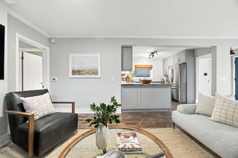 Photo 7 at 56 Christina Crescent, Maryvale, Toronto