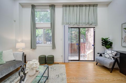 Photo 6 at 20 - 33 Dundalk Drive, Dorset Park, Toronto