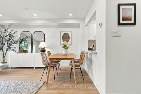 Photo 10 at 44 Viewcrest Circle, Clairville, Toronto