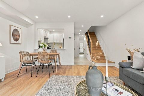 Photo 12 at 44 Viewcrest Circle, Clairville, Toronto