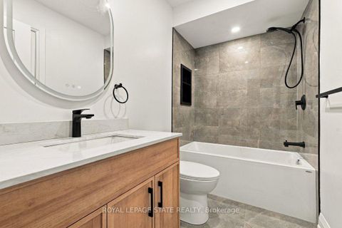 Photo 15 at 44 Viewcrest Circle, Clairville, Toronto