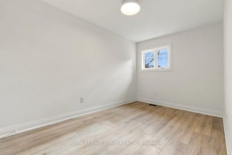 Photo 16 at 44 Viewcrest Circle, Clairville, Toronto