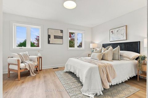 Photo 17 at 44 Viewcrest Circle, Clairville, Toronto
