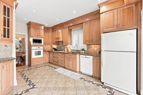 Photo 15 at 101 Cannon Road, Queensway, Toronto