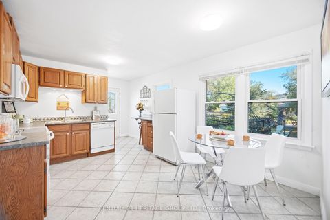 Photo 9 at 29 George Street, Oak Ridges, Richmond Hill