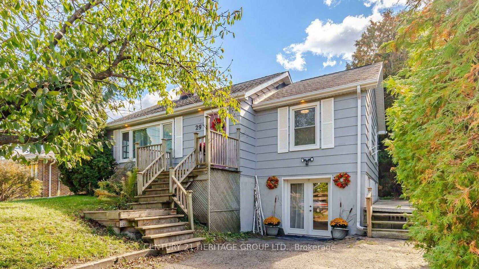 29 George Street, Oak Ridges, Richmond Hill photo number 2